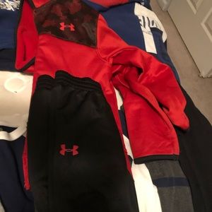 UnderArmour sweat suit